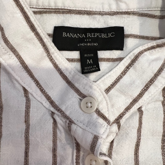 White color and Medium size - Picture 4 of 5